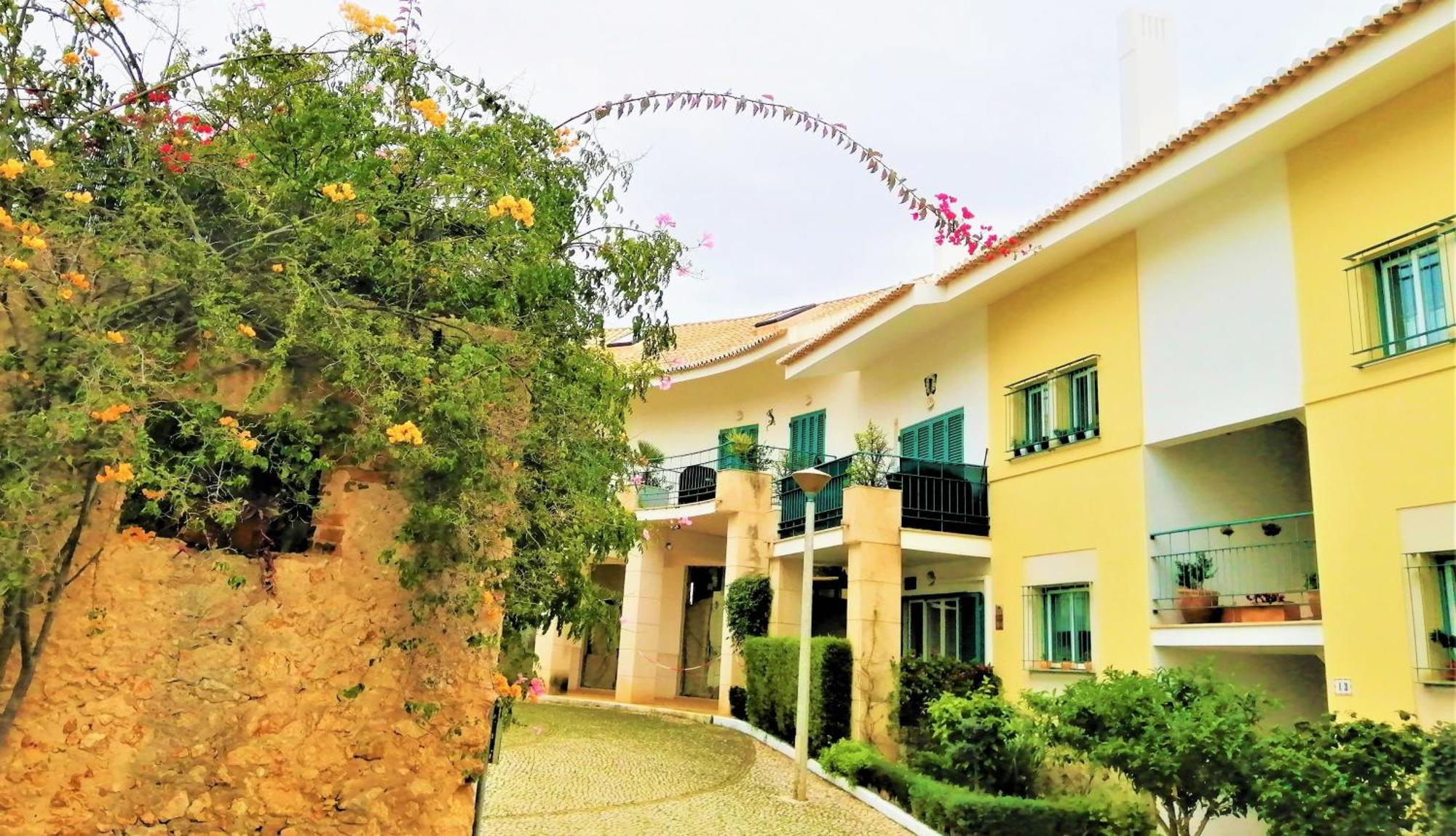 Wonderful Apartment In Ferragudo 2Double Beds Near Beaches And Golf Extérieur photo